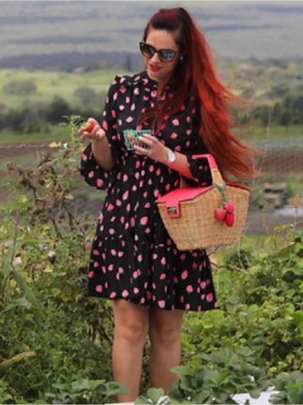 NWOT Kate Spade Tossed Strawberry Ruffle Shirtdress size 10